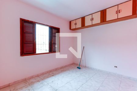 Quarto 1 de casa para alugar com 3 quartos, 120m² em Vila Nilo, São Paulo