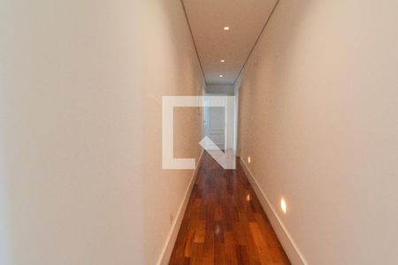Corredor de apartamento à venda com 4 quartos, 268m² em Pinheiros, São Paulo
