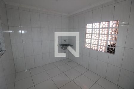 Área de Serviço de casa para alugar com 2 quartos, 65m² em Vila Antonieta, São Paulo