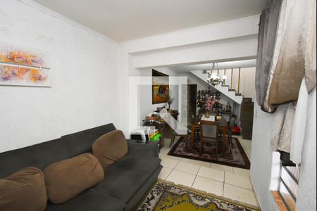 Sala de TV de casa à venda com 3 quartos, 186m² em Parque Edu Chaves, São Paulo