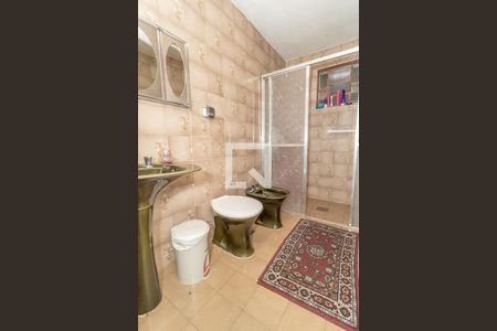 Banheiro de casa à venda com 2 quartos, 150m² em Sarandi, Porto Alegre