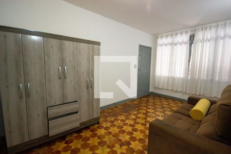 Sala de casa à venda com 3 quartos, 125m² em Vila Romano, São Paulo