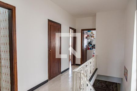 Casa para alugar com 525m², 7 quartos e 3 vagas Casa para alugar com 525m², 7 quartos e 3 vagasHall dos quartos