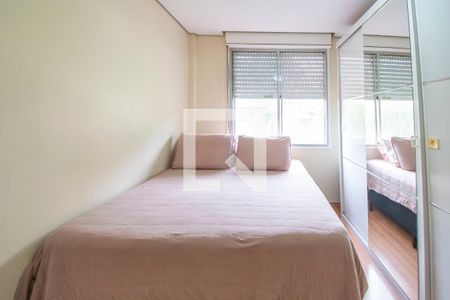 Quarto 1 de apartamento à venda com 2 quartos, 80m² em Vila Nova, Porto Alegre