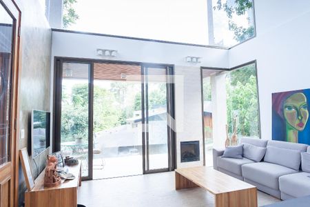 sala de casa de condomínio à venda com 5 quartos, 600m² em Jardim Serrano, Nova Lima