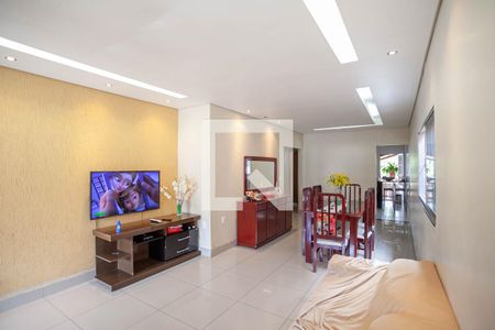 Sala  de casa à venda com 3 quartos, 380m² em Céu Azul, Belo Horizonte