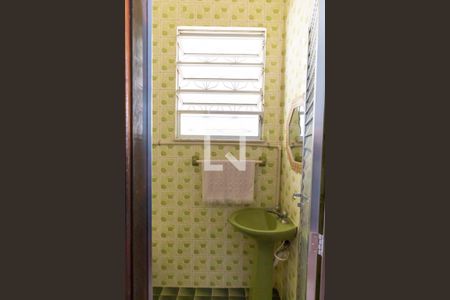 Lavabo de casa para alugar com 4 quartos, 144m² em Vila Valqueire, Rio de Janeiro