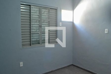 Quarto de casa para alugar com 1 quarto, 36m² em Califórnia, Nova Iguaçu