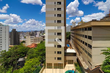 Vista da Sala de apartamento para alugar com 2 quartos, 90m² em Sion, Belo Horizonte