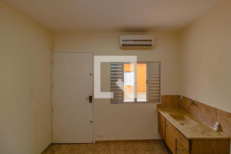 Quarto/Cozinha de kitnet/studio para alugar com 1 quarto, 30m² em Vila Guarani (z Sul), São Paulo