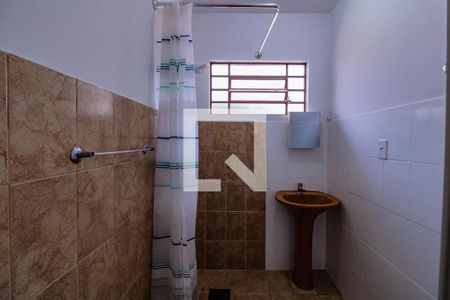 Banheiro de kitnet/studio para alugar com 1 quarto, 30m² em Vila Guarani (z Sul), São Paulo