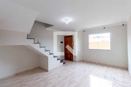 Sala de casa de condomínio para alugar com 2 quartos, 63m² em Vila Paranagua, São Paulo