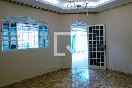 Sala 1 de casa à venda com 3 quartos, 250m² em Regina (barreiro), Contagem