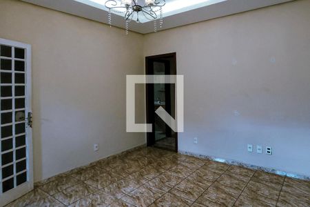 Sala 1 de casa à venda com 3 quartos, 250m² em Regina (barreiro), Contagem