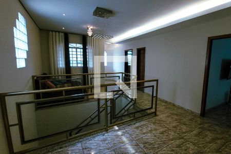 Sala 2 de casa à venda com 3 quartos, 250m² em Regina (barreiro), Contagem