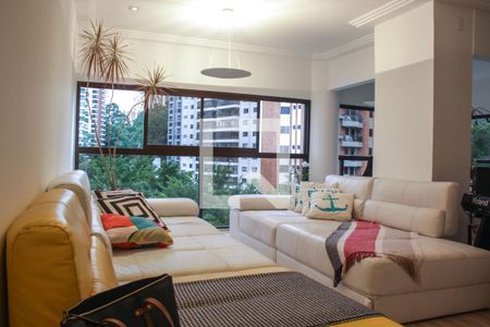 Sala de apartamento à venda com 4 quartos, 150m² em Vila Suzana, São Paulo