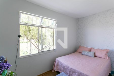 Quarto 2 de apartamento para alugar com 2 quartos, 70m² em Monte Carmelo, Belo Horizonte