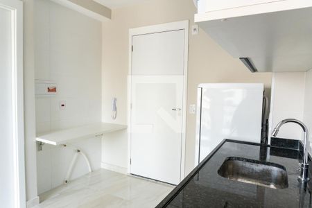 Sala/Cozinha de apartamento para alugar com 1 quarto, 26m² em Vila Guarani (z Sul), São Paulo