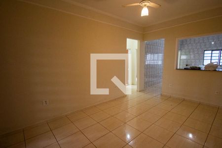 Sala de casa para alugar com 3 quartos, 160m² em Residencial Parque dos Servidores, Ribeirão Preto