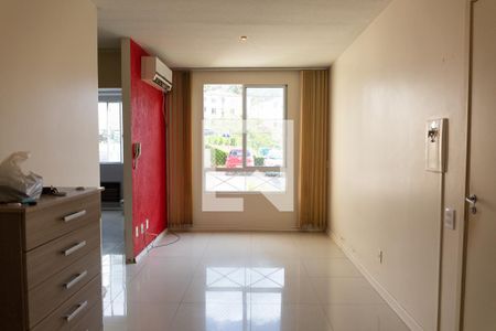 Sala de apartamento à venda com 2 quartos, 43m² em Mário Quintana, Porto Alegre