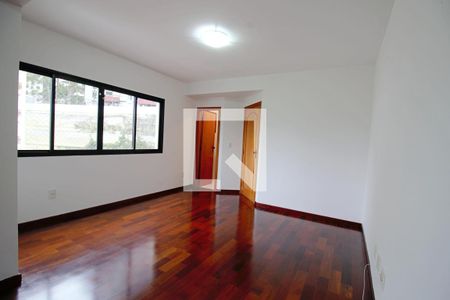 Sala  de apartamento para alugar com 3 quartos, 120m² em Vila Suzana, São Paulo