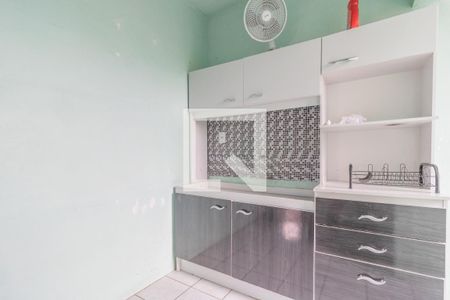 Cozinha de apartamento à venda com 2 quartos, 42m² em Guajuviras, Canoas