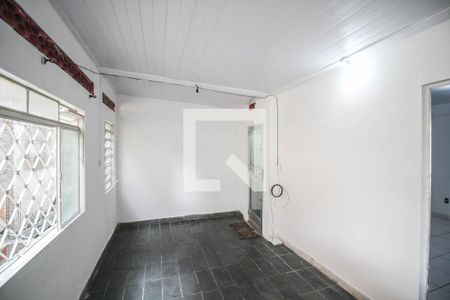 Sala de apartamento para alugar com 2 quartos, 80m² em Vila Emil, Mesquita