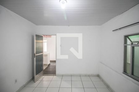 Quarto de apartamento para alugar com 2 quartos, 80m² em Vila Emil, Mesquita