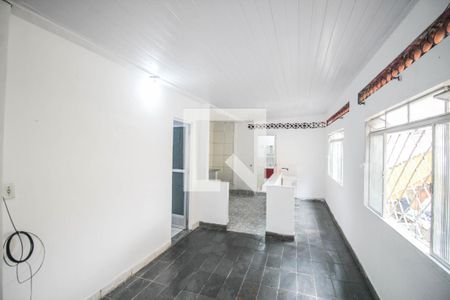 Sala de apartamento para alugar com 2 quartos, 80m² em Vila Emil, Mesquita
