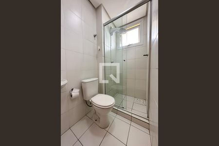 Banheiro de kitnet/studio para alugar com 1 quarto, 26m² em Centro, São Leopoldo