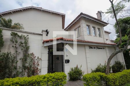 Casa de condomínio à venda com 153m², 3 quartos e 2 vagas Casa de condomínio à venda com 153m², 3 quartos e 2 vagasFachada