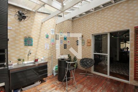 Casa de condomínio à venda com 153m², 3 quartos e 2 vagas Casa de condomínio à venda com 153m², 3 quartos e 2 vagasVaranda da Sala