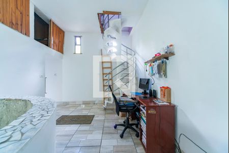 Hall da Escada de casa à venda com 3 quartos, 200m² em Vila Alzira, Santo André