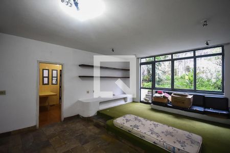 Sala de casa à venda com 3 quartos, 300m² em Jardim Monte Kemel, São Paulo