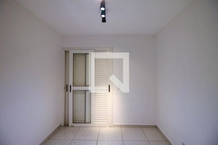 Quarto 1 de apartamento para alugar com 2 quartos, 50m² em Sítio Pinheirinho, São Paulo