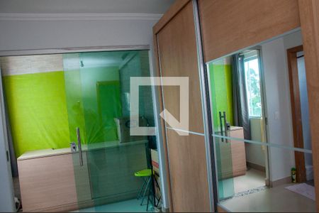 Suíte de casa à venda com 4 quartos, 137m² em Xangri-la, Contagem