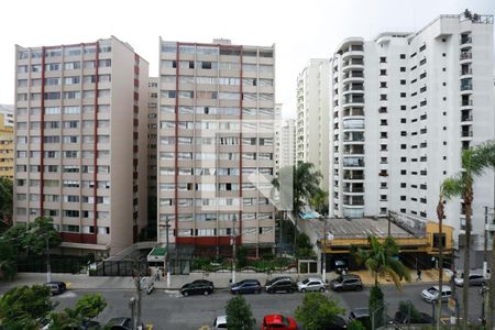 Vista de apartamento à venda com 4 quartos, 210m² em Indianópolis, São Paulo
