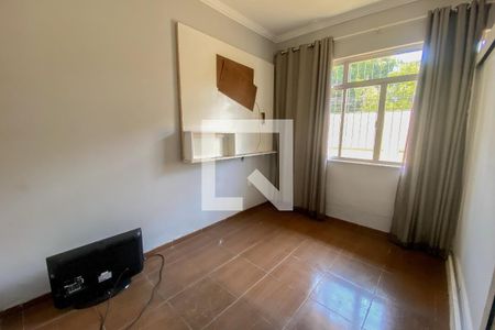 Quarto  de casa para alugar com 3 quartos, 140m² em Vila Bela Vista, Duque de Caxias