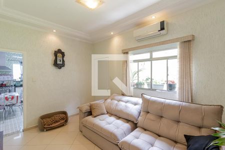 Sala de casa para alugar com 5 quartos, 150m² em Jardim Maria Estela, São Paulo