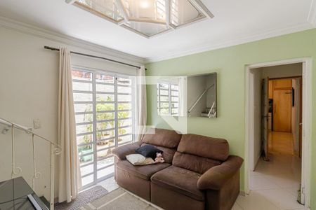 Sala de Estar de casa para alugar com 5 quartos, 150m² em Jardim Maria Estela, São Paulo