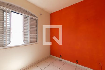 Quarto 1 de casa para alugar com 2 quartos, 80m² em Jardim Liderança, São Paulo