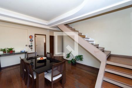 Sala de casa para alugar com 4 quartos, 300m² em Inconfidentes, Contagem