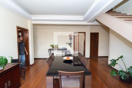 Sala de casa para alugar com 4 quartos, 300m² em Inconfidentes, Contagem