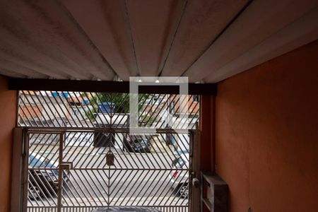 Vista Quarto 1 de casa para alugar com 2 quartos, 70m² em Jardim Casa Pintada, São Paulo