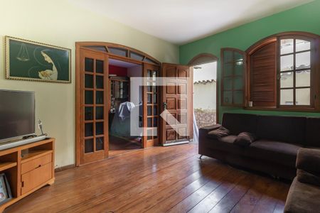 Sala 1 de casa à venda com 4 quartos, 280m² em Maria Goretti, Belo Horizonte