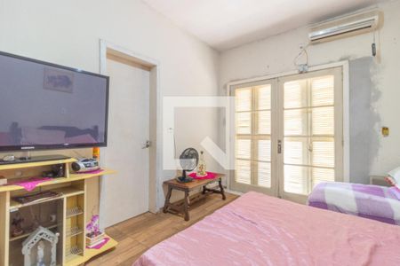 Quarto Suíte 1 de casa à venda com 7 quartos, 300m² em Mathias Velho, Canoas