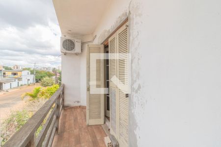 Quarto Suíte 1-Varanda de casa à venda com 7 quartos, 300m² em Mathias Velho, Canoas