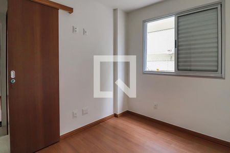 Quarto 1 Semi Suíte de apartamento para alugar com 3 quartos, 78m² em Nova Floresta, Belo Horizonte