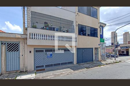 Fachada de casa à venda com 4 quartos, 216m² em Jaguaribe, Osasco