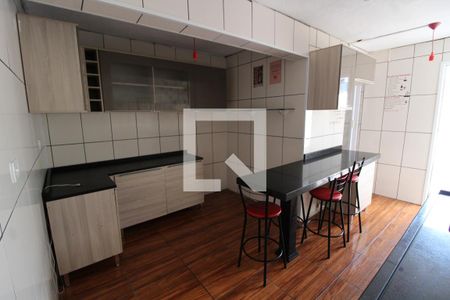 Cozinha de casa para alugar com 2 quartos, 100m² em Parque Santa Madalena, São Paulo